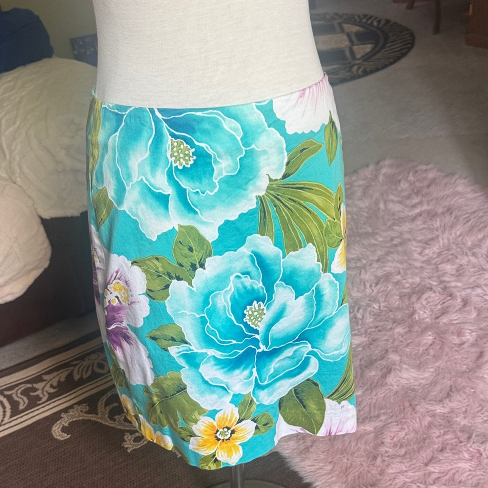 2/$50 - Stretchy Jones New York Aqua Floral Pencil Skirt